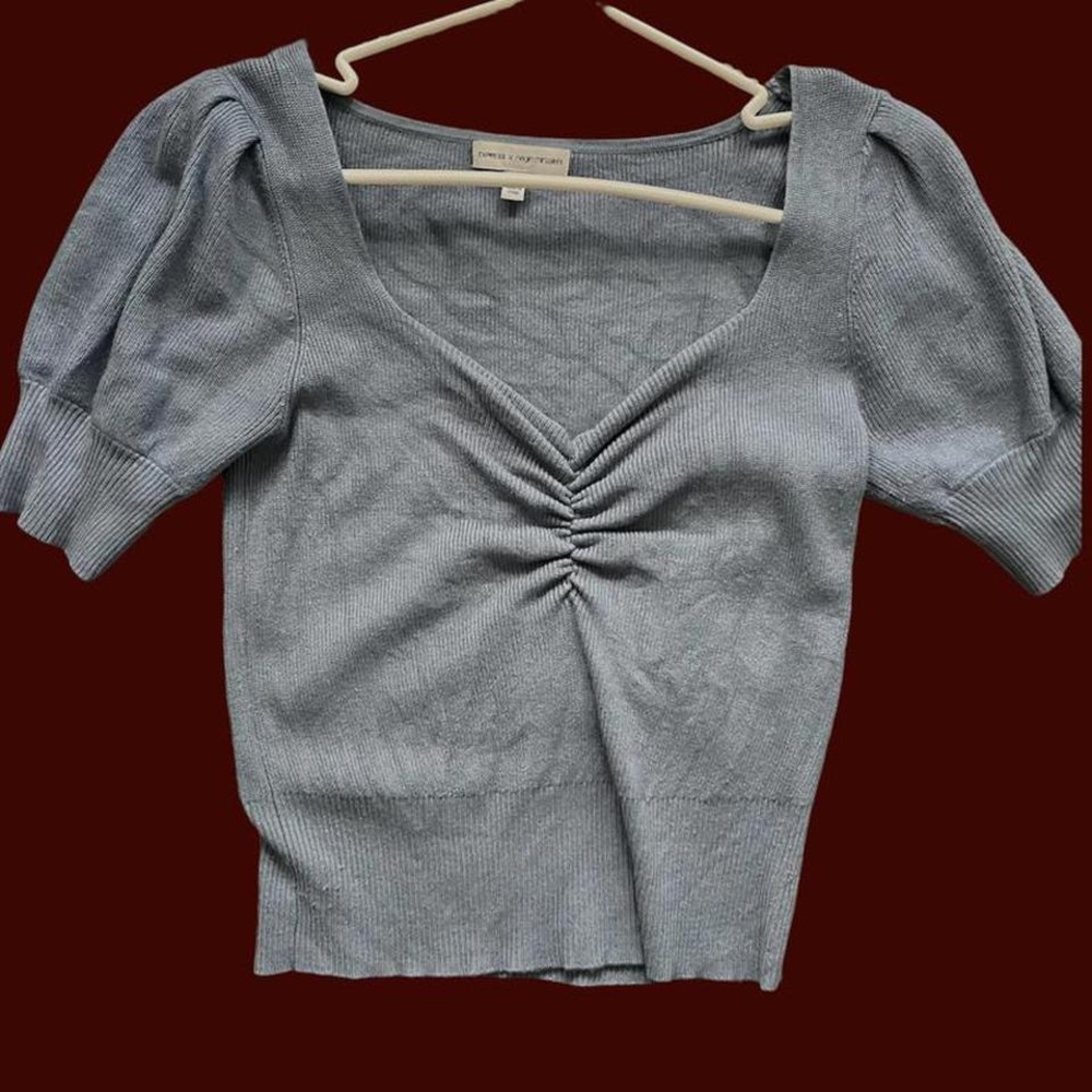 BLUE EXPRESS SWEATER.